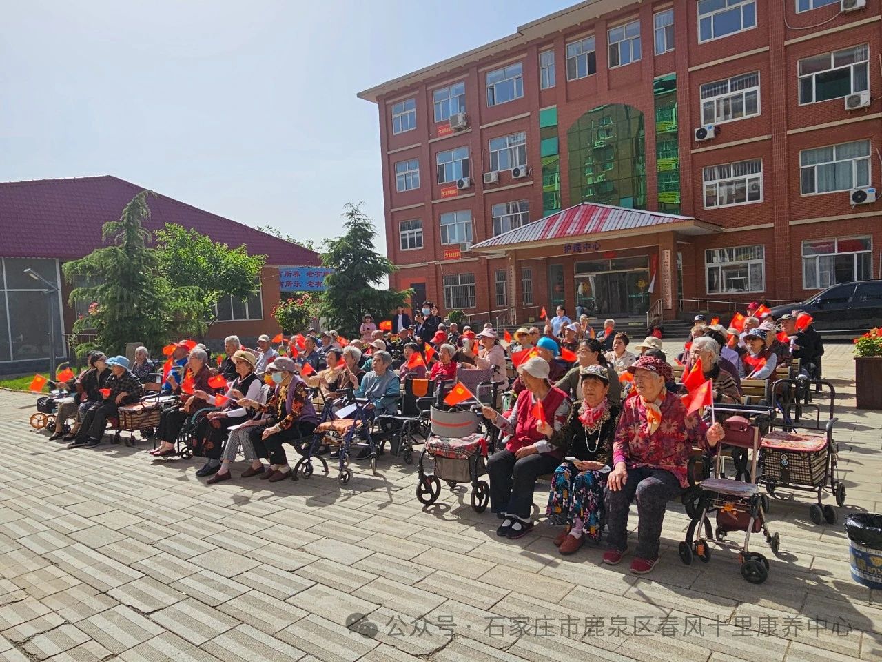 白衣天使與全天下母親節(jié)日快樂(lè)！